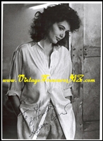 Geena Davis “The Fly” Autographed (Autograph) Black & White Sexy Pose Hand-Signed Movie Scene Photograph/Photo & COA (Certificate of Authenticity) <b><span style='color:red'>*****FIRST CLASS SHIPPING INCLUDED – DOMESTIC ORDERS ONLY!*****</span></b><span style='color:purple'> Image for Geena Davis “The Fly” Autographed (Autograph) Black & White Sexy Pose Hand-Signed Movie Scene Photograph/Photo & COA (Certificate of Authenticity) <b><span style='color:red'>*****FIRST CLASS SHIPPING INCLUDED – DOMESTIC ORDERS ONLY!*****</span></b><span style='color:purple'>
